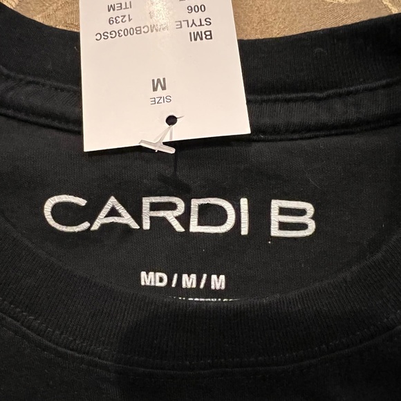 NWT Cardi B Graphic tee M - Picture 4 of 4